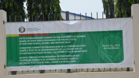 Communaute Economique Etats Afrique Ouest CEDEAO Embargo UEMOA Mali 01