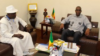 Sekou-Berthé,-l’Ambassadeur-du-Mali-à-Washington,-reçu-par-le-ministre-Pr-Amadou-Keita