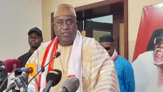 Reforme institutionnelle et politique