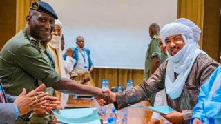 Echange cordial entre le Ministre de la Réconciliation nationale, de la paix et de la Cohésion sociale, Colonel-major Ismaël Wagué, et le coordinateur de la CMA