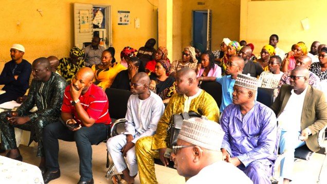 Les agents de la Direction régionale de l’INPS-Kayes lors de la rencontre avec Dr. Mamadou Bakary Diakité, le DGA de l’INPS