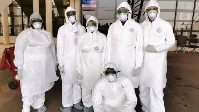 fonctionnaires-du-cordon-sanitaire-de-l’aéroport-International-Modibo-Keïta