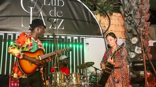 Prestation de Adama YALOMBA au Club de Jazz de Bamako lors de la 10ème édition de Jazzy Koum Ben Festival. Crédit photo © Boub’s SiDiBE