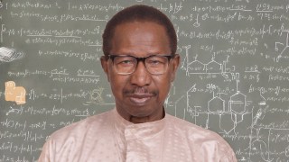Pr. Diola Bagayogo, célèbre physicien