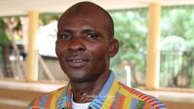 El Hadj Tandina à la Pyramide du Souvenir à Bamako — Photo Boub’s SiDiBÉ